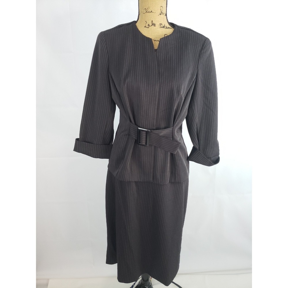 T.Milano Stretch Petite 2 Piece Belted Striped Top Skirt Separates size 8P AA387